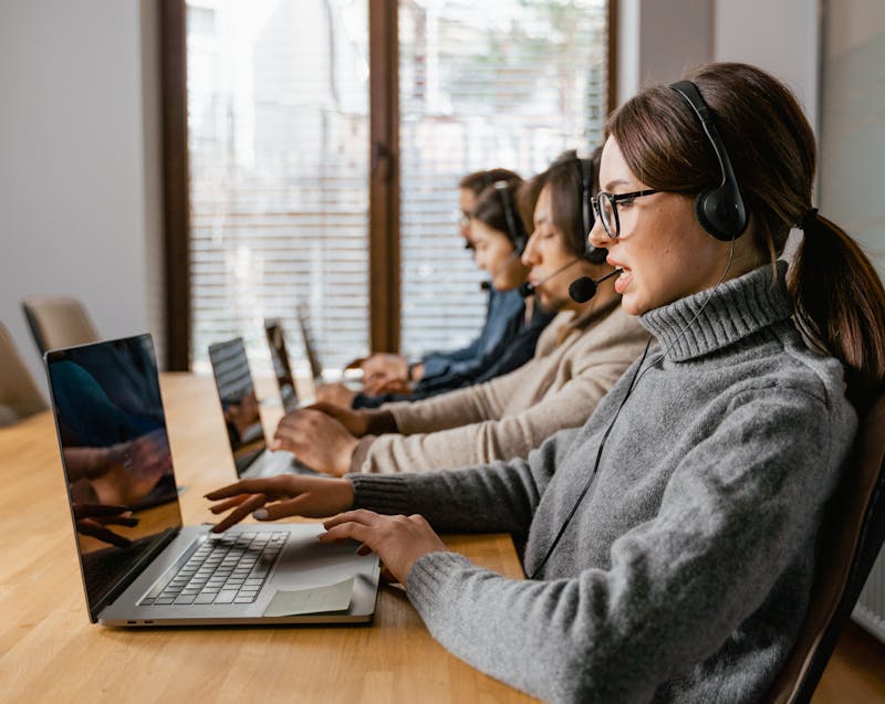 customer service personnel